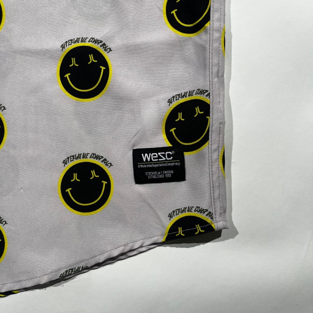 WeSC Mens Smiley Face Print Short Sleeve Button Down Shirt Grey Yellow Size XL - Picture 4 of 8